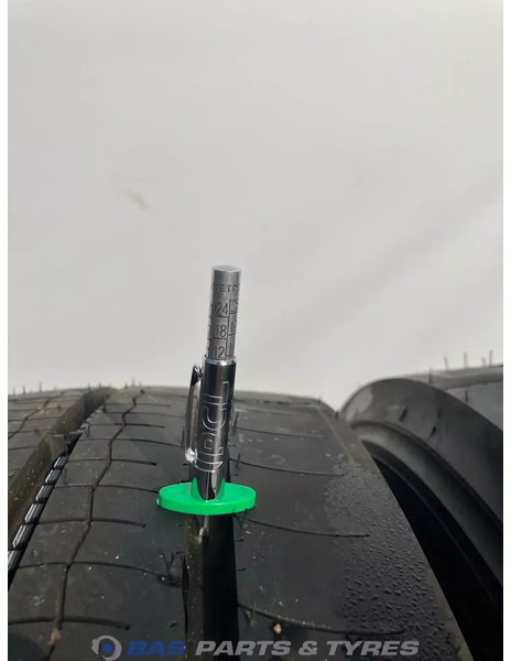 Bridgestone Bridgestone 265/70R17.5 Duravis R-Steer002 138/136 M M+S 3PMSF gebruikte set - Guma za Kamion: slika 3 Bridgestone Bridgestone 265/70R17.5 Duravis R-Steer002 138/136 M M+S 3PMSF gebruikte set - Guma za Kamion: slika 3