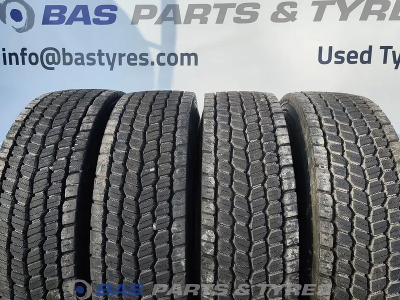 Continental Continental 315/80R22.5 Scandinavia HD3 156/150 M+S 3PMSF gebruikte set - Guma za Kamion: slika 2 Continental Continental 315/80R22.5 Scandinavia HD3 156/150 M+S 3PMSF gebruikte set - Guma za Kamion: slika 2