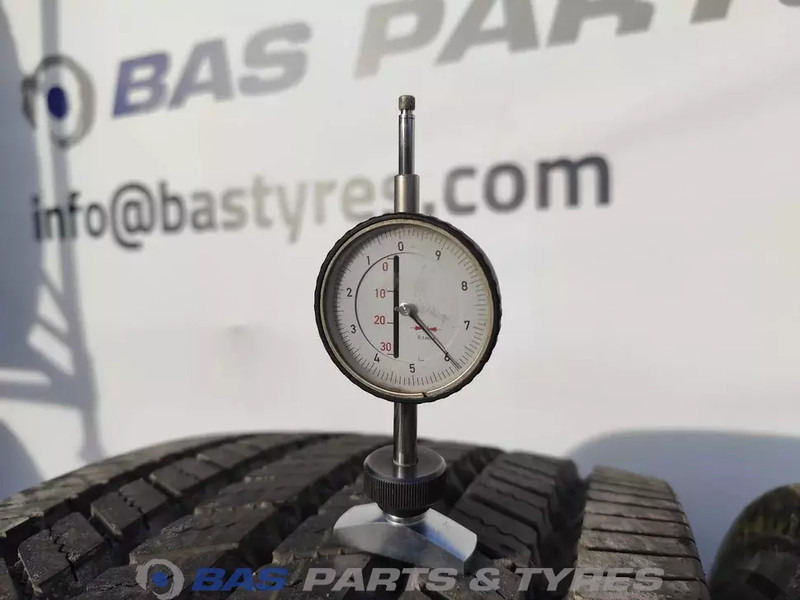 Continental Continental 385/65R22.5 Scandinavia HS3 164 K M+S 3PMSF gebruikte set - Guma za Kamion: slika 3 Continental Continental 385/65R22.5 Scandinavia HS3 164 K M+S 3PMSF gebruikte set - Guma za Kamion: slika 3