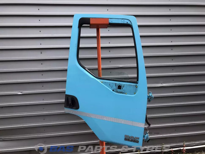 DAF LF55 Euro 4-5 - Vrata i delovi za Kamion: slika 1 DAF LF55 Euro 4-5 - Vrata i delovi za Kamion: slika 1