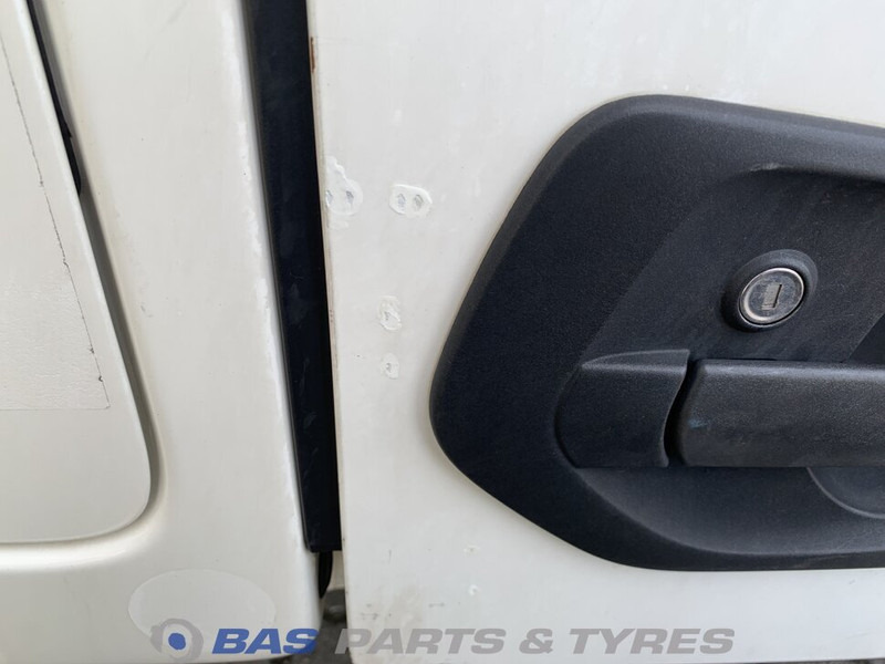 Kabina i enterijer za Kamion Mercedes-Benz Actros MP4 Mercedes StreamSpace L-cab L2H2 A 000 600 01 01: slika 10 Kabina i enterijer za Kamion Mercedes-Benz Actros MP4 Mercedes StreamSpace L-cab L2H2 A 000 600 01 01: slika 10