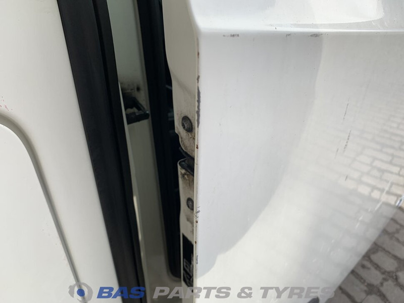 Kabina i enterijer za Kamion Mercedes-Benz Actros MP4 Mercedes StreamSpace L-cab L2H2 A 000 600 01 01: slika 9 Kabina i enterijer za Kamion Mercedes-Benz Actros MP4 Mercedes StreamSpace L-cab L2H2 A 000 600 01 01: slika 9