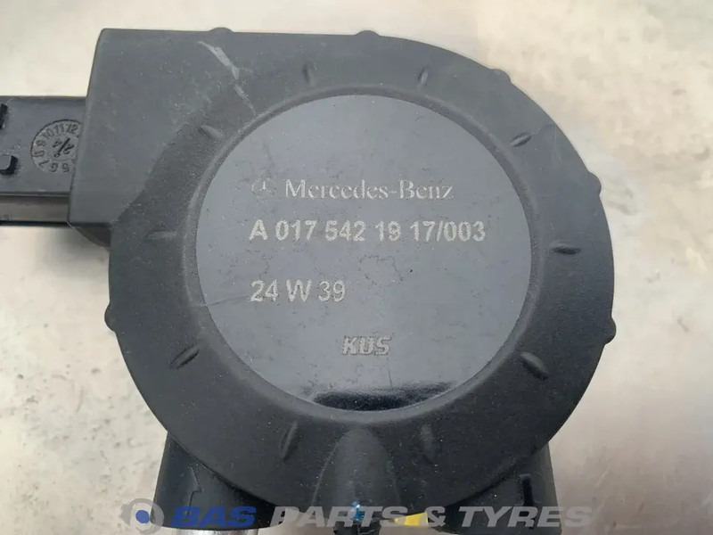 Rezervoar za gorivo za Kamion Mercedes-Benz Brandstoftank Mercedes 290 Liter A 960 470 00 04: slika 6 Rezervoar za gorivo za Kamion Mercedes-Benz Brandstoftank Mercedes 290 Liter A 960 470 00 04: slika 6