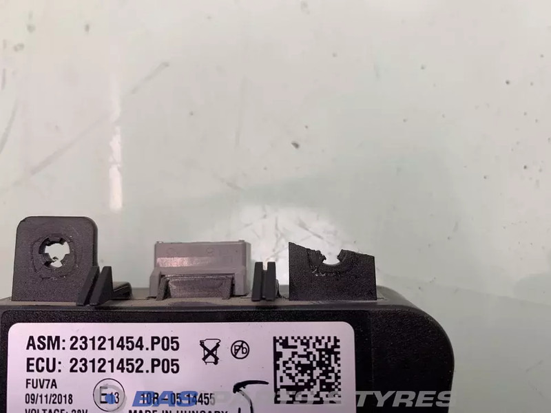 Renault  - Svetla/ Osvetljenje za Kamion: slika 4 Renault  - Svetla/ Osvetljenje za Kamion: slika 4