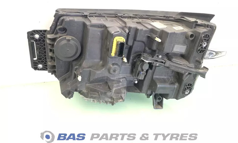 Renault T-Serie Evolution - Prednja svetla za Kamion: slika 2 Renault T-Serie Evolution - Prednja svetla za Kamion: slika 2