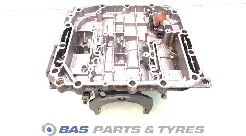 Renault Versnellingsbakdeksel Renault 7421244590 - Menjač za Kamion: slika 1 Renault Versnellingsbakdeksel Renault 7421244590 - Menjač za Kamion: slika 1