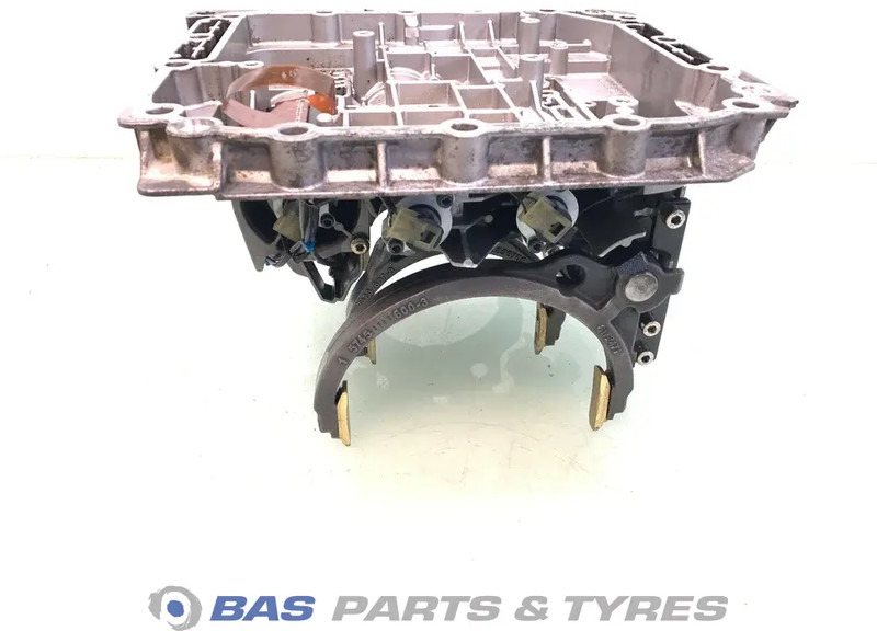 Renault Versnellingsbakdeksel Renault 7421244590 - Menjač za Kamion: slika 2 Renault Versnellingsbakdeksel Renault 7421244590 - Menjač za Kamion: slika 2