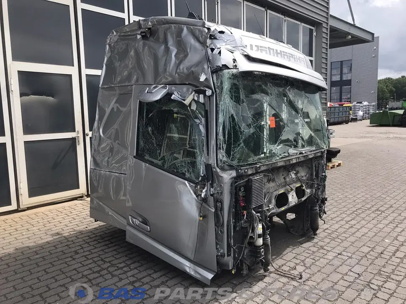 Volvo FH4 - Kabina i enterijer za Kamion: slika 2 Volvo FH4 - Kabina i enterijer za Kamion: slika 2