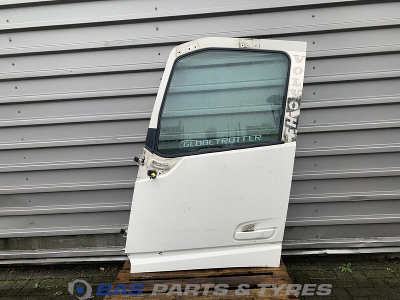 Volvo FH4 - Vrata i delovi za Kamion: slika 1 Volvo FH4 - Vrata i delovi za Kamion: slika 1