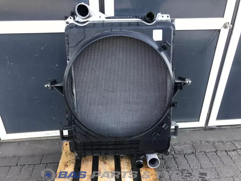 Volvo FM4 - Radijator za Kamion: slika 2 Volvo FM4 - Radijator za Kamion: slika 2