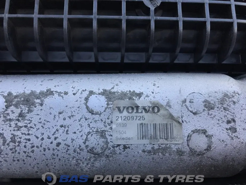 Volvo FM4 - Radijator za Kamion: slika 4 Volvo FM4 - Radijator za Kamion: slika 4