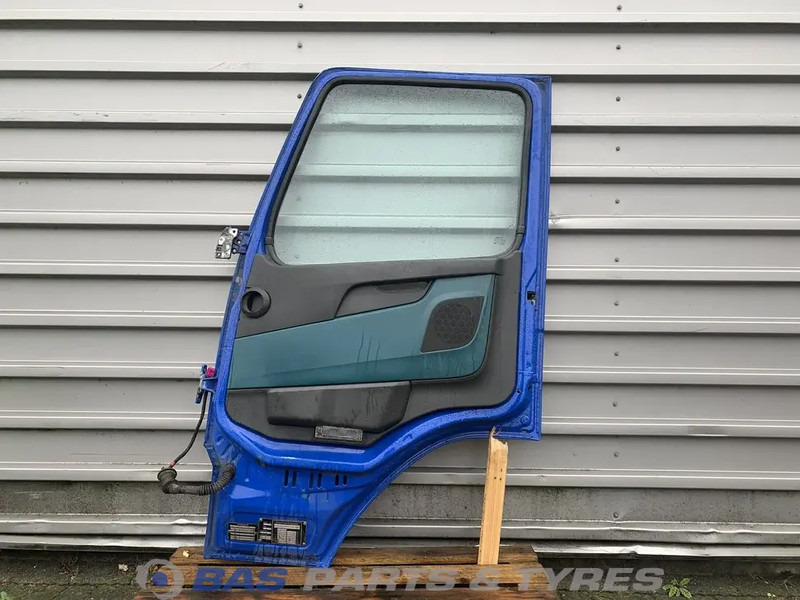 Volvo FM4 - Vrata i delovi za Kamion: slika 2 Volvo FM4 - Vrata i delovi za Kamion: slika 2