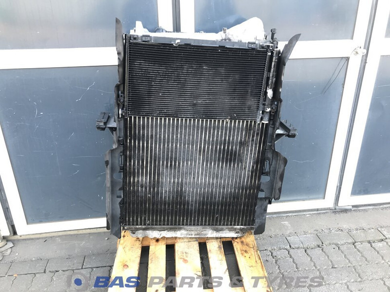 Volvo FM4 - Radijator za Kamion: slika 1 Volvo FM4 - Radijator za Kamion: slika 1