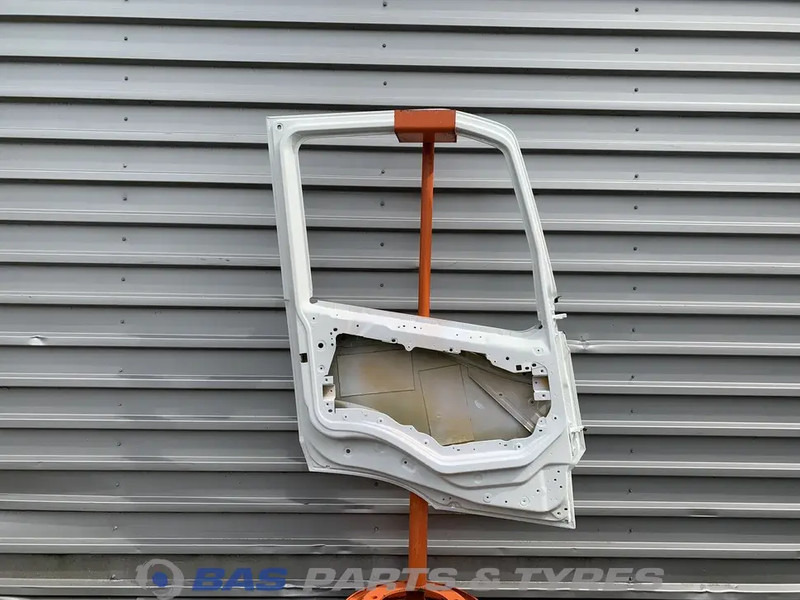 Volvo FM5 - Vrata i delovi za Kamion: slika 2 Volvo FM5 - Vrata i delovi za Kamion: slika 2