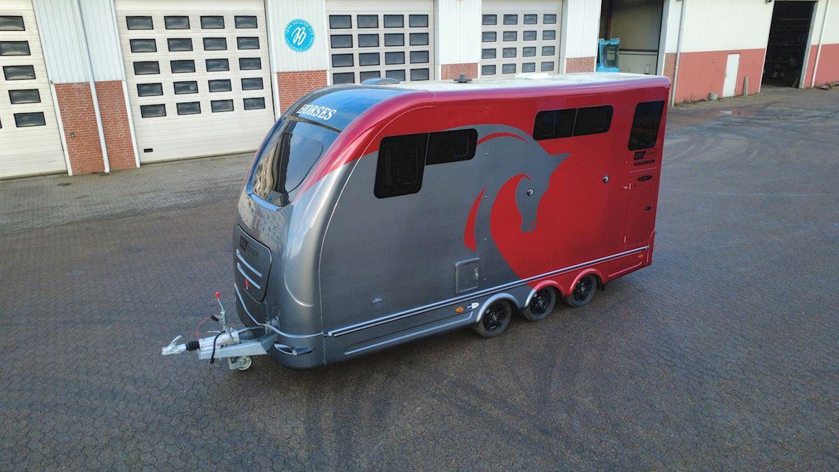 Equi-Trek Star-Treka - Prikolica za konje: slika 1 Equi-Trek Star-Treka - Prikolica za konje: slika 1