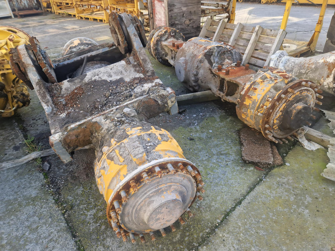 EJE DELANTERO Y TRASERO LIEBHERR L586 (2012) - Osovina i delovi za Građevinska mašina: slika 1 EJE DELANTERO Y TRASERO LIEBHERR L586 (2012) - Osovina i delovi za Građevinska mašina: slika 1