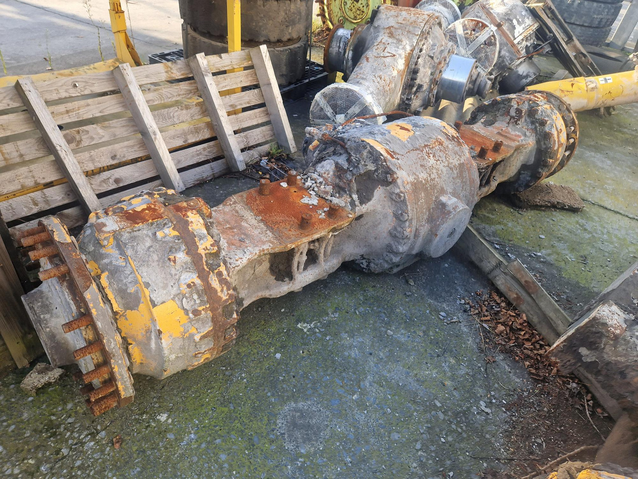 EJE DELANTERO Y TRASERO LIEBHERR L586 (2012) - Osovina i delovi za Građevinska mašina: slika 5 EJE DELANTERO Y TRASERO LIEBHERR L586 (2012) - Osovina i delovi za Građevinska mašina: slika 5