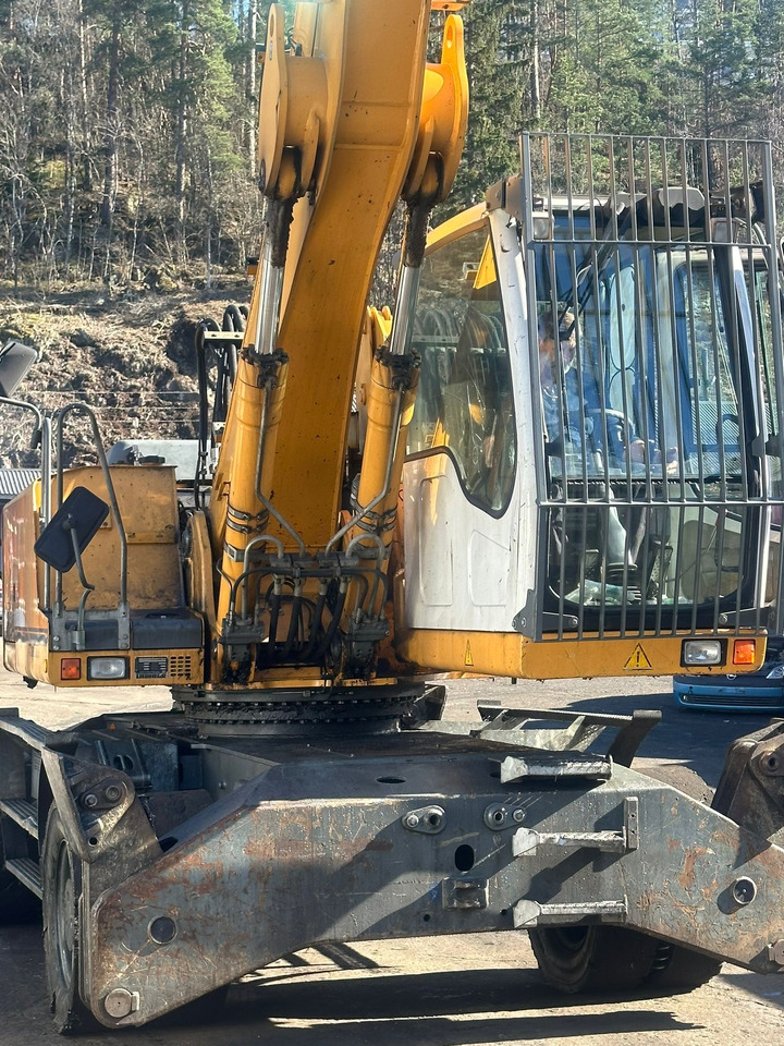 LIEBHERR A924C - Bager za obradu otpada/ Industrije: slika 5 LIEBHERR A924C - Bager za obradu otpada/ Industrije: slika 5