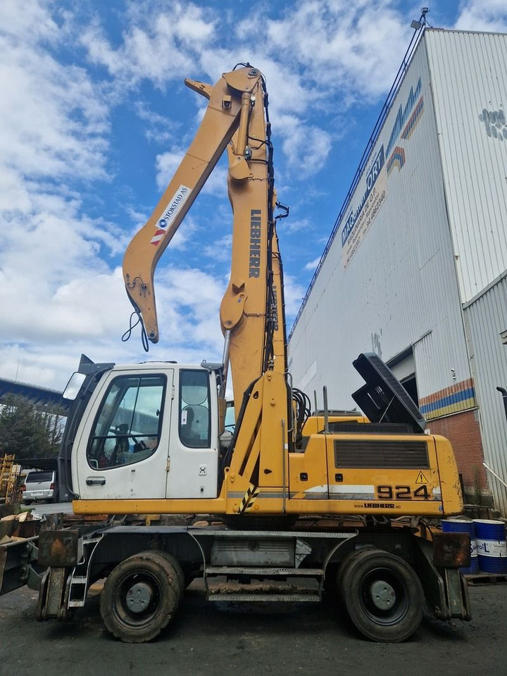 LIEBHERR A924C - Bager za obradu otpada/ Industrije: slika 3 LIEBHERR A924C - Bager za obradu otpada/ Industrije: slika 3