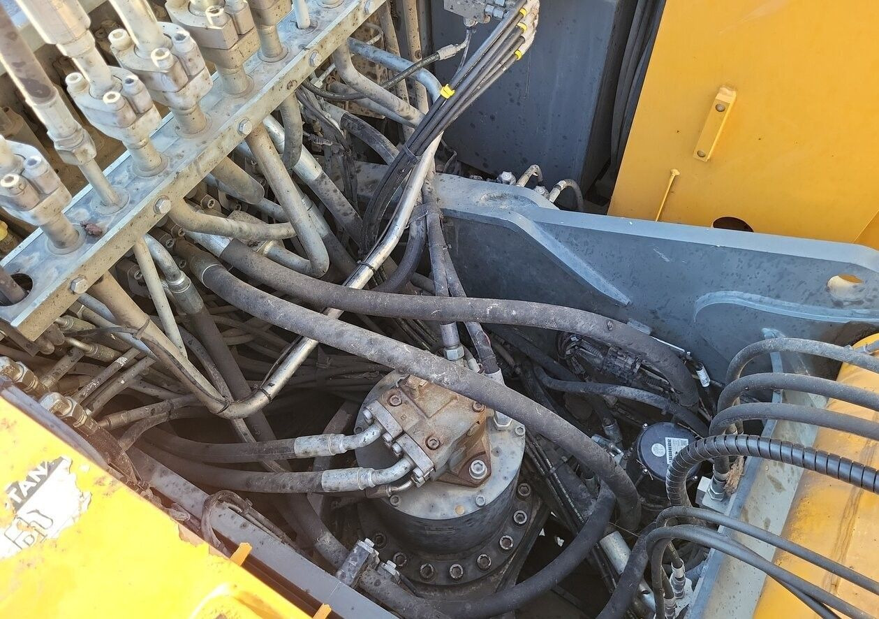 Lizing LIEBHERR LH30M LIEBHERR LH30M: slika 36 Lizing LIEBHERR LH30M LIEBHERR LH30M: slika 36
