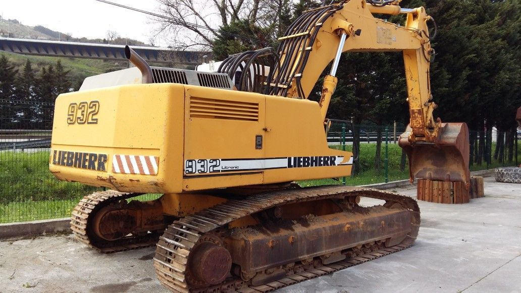 LIEBHERR R932LI N/S: 572-4218 y 572-4232 - Bager guseničar: slika 1 LIEBHERR R932LI N/S: 572-4218 y 572-4232 - Bager guseničar: slika 1