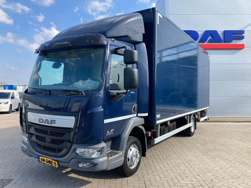 DAF LF 210 Day Cab, Plywood Box, Zijdeur, Laadklep - Kamion sa zatvorenim sandukom: slika 1 DAF LF 210 Day Cab, Plywood Box, Zijdeur, Laadklep - Kamion sa zatvorenim sandukom: slika 1