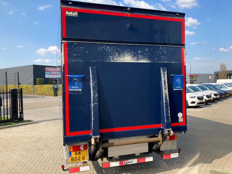 DAF LF 210 Day Cab, Plywood Box, Zijdeur, Laadklep - Kamion sa zatvorenim sandukom: slika 5 DAF LF 210 Day Cab, Plywood Box, Zijdeur, Laadklep - Kamion sa zatvorenim sandukom: slika 5