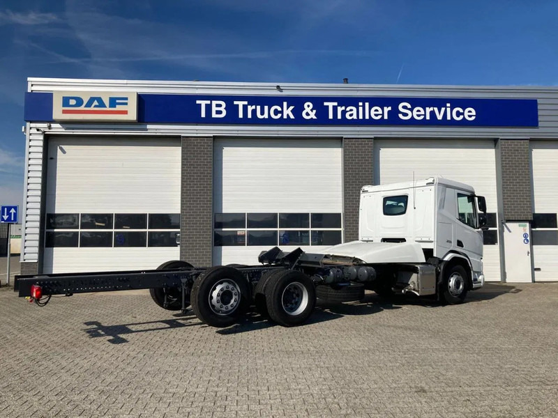 DAF XD 450 FAN CHASSIS SLEEPER CAB PTO STEERING LIFTAXLE 505WB - NEW - Kamion sa golom šasijom i zatvorenom kabinom: slika 3 DAF XD 450 FAN CHASSIS SLEEPER CAB PTO STEERING LIFTAXLE 505WB - NEW - Kamion sa golom šasijom i zatvorenom kabinom: slika 3