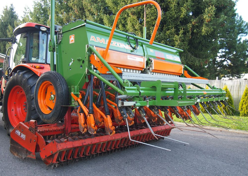 Kombinovana mašina za setvu Agregat uprawowo-siewny Amazone HRB 301 I D9-30 2005 Agregat uprawowo siewny KUHN AMAZONE szerokość robocza 3m: slika 12