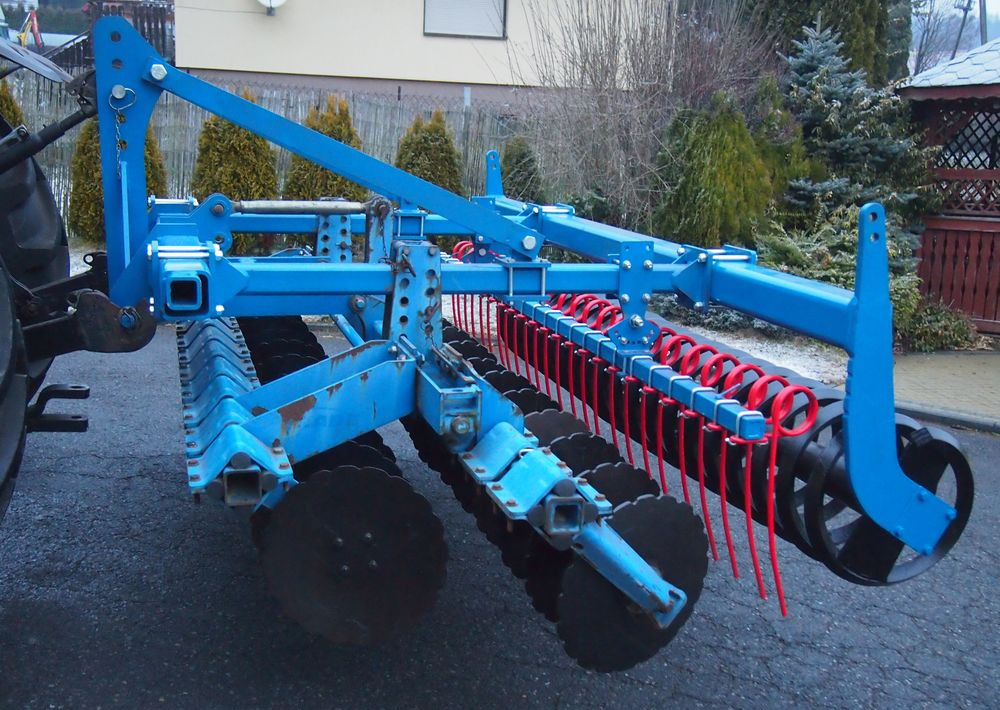 Brona talerzowa Rabe Werk RABE WERK Fielo biro 3000 2006 Brona talerzowa RABE - Tanjirača: slika 4 Brona talerzowa Rabe Werk RABE WERK Fielo biro 3000 2006 Brona talerzowa RABE - Tanjirača: slika 4