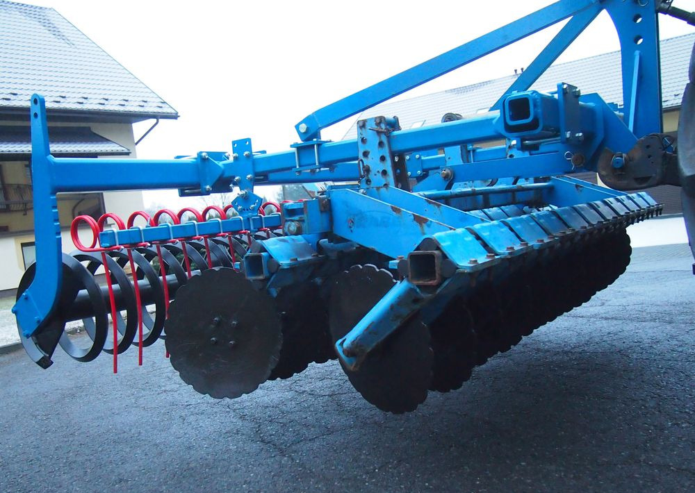 Brona talerzowa Rabe Werk RABE WERK Fielo biro 3000 2006 Brona talerzowa RABE - Tanjirača: slika 3 Brona talerzowa Rabe Werk RABE WERK Fielo biro 3000 2006 Brona talerzowa RABE - Tanjirača: slika 3