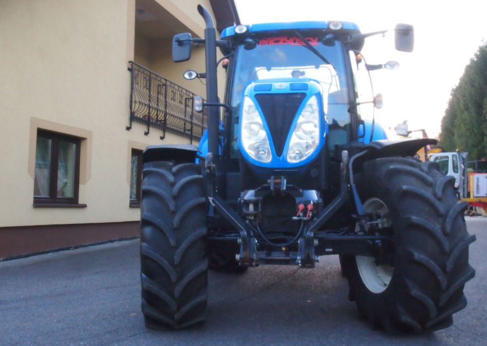 Ciągnik New Holland T7.185 2013 New Holland Autocommand i TUZ - Traktor: slika 3 Ciągnik New Holland T7.185 2013 New Holland Autocommand i TUZ - Traktor: slika 3