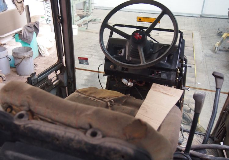 Części do Ciągnika Massey Ferguson MF 3050, 3060, 3070, 3080, 3090 Kabina do Massey Ferguson serii 30.. , 31.. , 36.. - Kabina za Poljoprivredna mašina: slika 3 Części do Ciągnika Massey Ferguson MF 3050, 3060, 3070, 3080, 3090 Kabina do Massey Ferguson serii 30.. , 31.. , 36.. - Kabina za Poljoprivredna mašina: slika 3