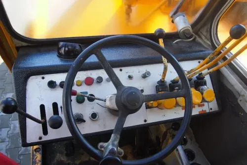 Dźwig Demag V72 1991 Dźwig żuraw Demag V72 12T 13m - Autodizalica: slika 4 Dźwig Demag V72 1991 Dźwig żuraw Demag V72 12T 13m - Autodizalica: slika 4