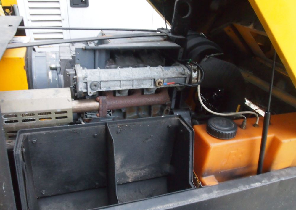 Kompresor Ingersoll Rand IR P130WD 2000 Kompresor Ingersoll Rand P130WD 30 kW - Kompresor za vazduh: slika 4 Kompresor Ingersoll Rand IR P130WD 2000 Kompresor Ingersoll Rand P130WD 30 kW - Kompresor za vazduh: slika 4