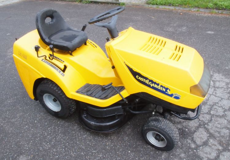 Kosiarka traktorek Castel Garden 13/92 2007 Kosiarka Castel Garden 13/92 - Baštenska kosačica: slika 1 Kosiarka traktorek Castel Garden 13/92 2007 Kosiarka Castel Garden 13/92 - Baštenska kosačica: slika 1