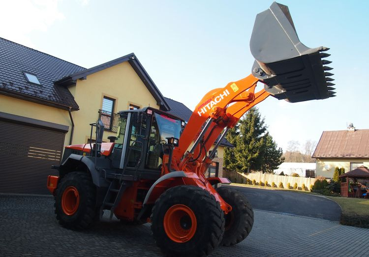 Ładowarka Hitachi ZW250 2010 Ładowarka Hitachi Waga, Centralne smarowanie - Utovarivač točkaš: slika 4 Ładowarka Hitachi ZW250 2010 Ładowarka Hitachi Waga, Centralne smarowanie - Utovarivač točkaš: slika 4