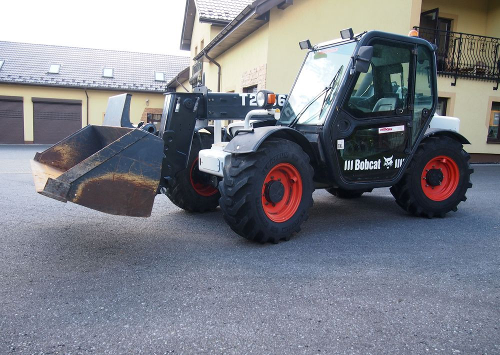 Teleskopski upravljač Ładowarka teleskopowa Bobcat T2556 2005 Ładowarka teleskopowa BOBCAT: slika 19