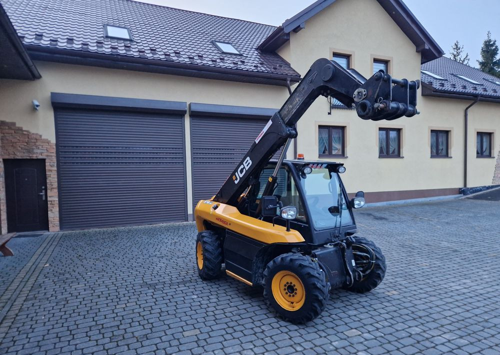 Ładowarka teleskopowa JCB 516-40 2017 Ładowarka teleskopowa JCB - Teleskopski upravljač: slika 1 Ładowarka teleskopowa JCB 516-40 2017 Ładowarka teleskopowa JCB - Teleskopski upravljač: slika 1