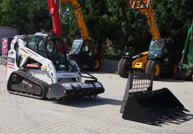 Miniładowarka Bobcat T190 2012 - Kompaktni utovarivač guseničar: slika 2 Miniładowarka Bobcat T190 2012 - Kompaktni utovarivač guseničar: slika 2