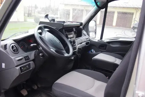 Samochód Iveco Daily 35c21 2012 DMC 3,5T DOKA dubel kabina - Dostavno vozilo sa ceradom, Dostavno vozilo sa duplom kabinom: slika 5 Samochód Iveco Daily 35c21 2012 DMC 3,5T DOKA dubel kabina - Dostavno vozilo sa ceradom, Dostavno vozilo sa duplom kabinom: slika 5