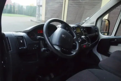 Samochody dostawcze Peugeot Boxer 2015 - Furgon: slika 5 Samochody dostawcze Peugeot Boxer 2015 - Furgon: slika 5