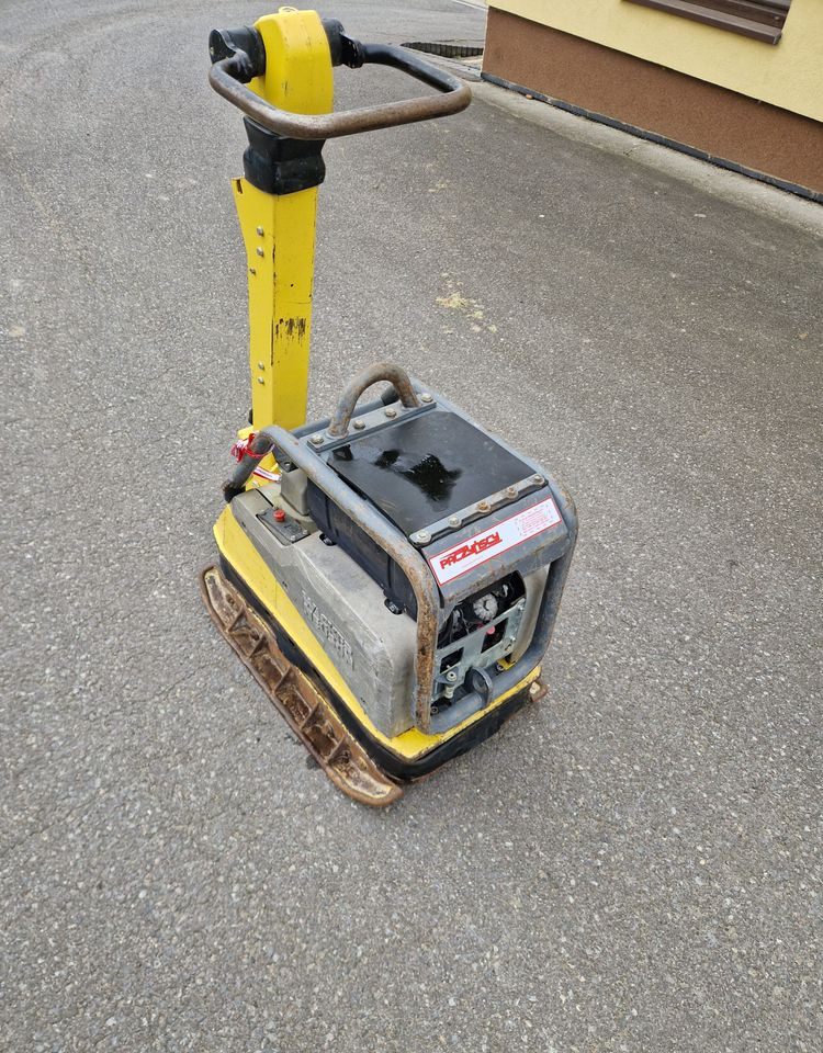Ubijarka Wacker DPU 4545 2018 Ubijarka zagęszczarka płyta Wacker DPU 4545 - Vibraciona ploča: slika 2 Ubijarka Wacker DPU 4545 2018 Ubijarka zagęszczarka płyta Wacker DPU 4545 - Vibraciona ploča: slika 2