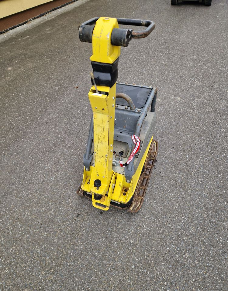 Ubijarka Wacker DPU 4545 2018 Ubijarka zagęszczarka płyta Wacker DPU 4545 - Vibraciona ploča: slika 4 Ubijarka Wacker DPU 4545 2018 Ubijarka zagęszczarka płyta Wacker DPU 4545 - Vibraciona ploča: slika 4