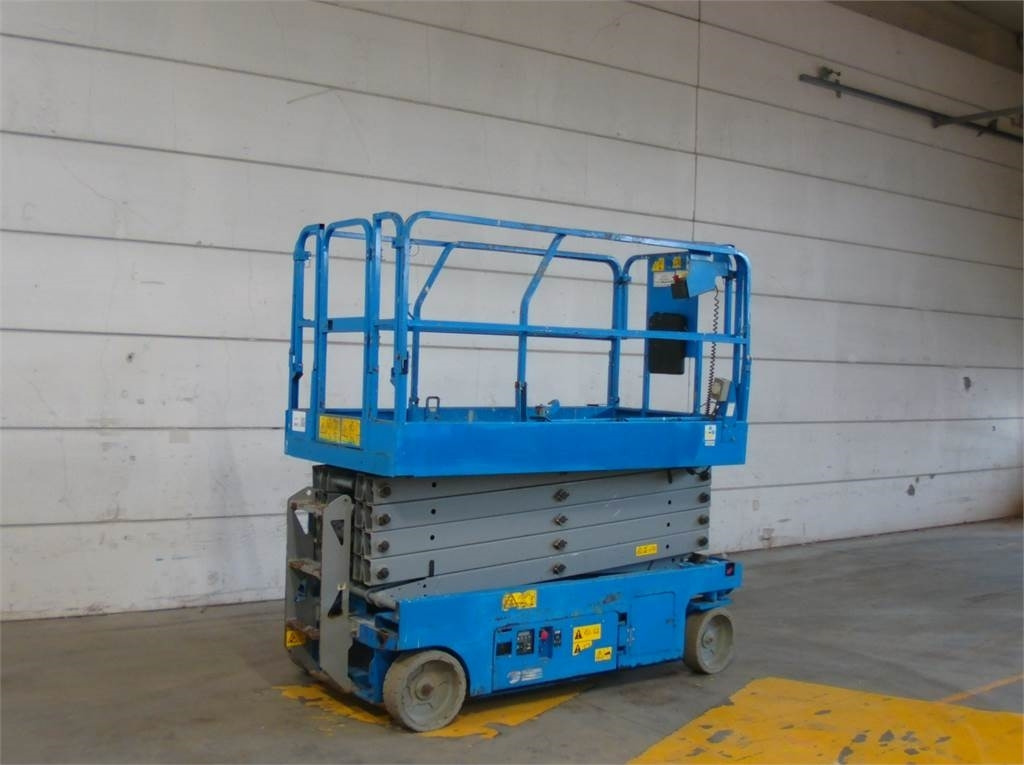 Genie GS3246 - Lift u obliku makaza: slika 2 Genie GS3246 - Lift u obliku makaza: slika 2