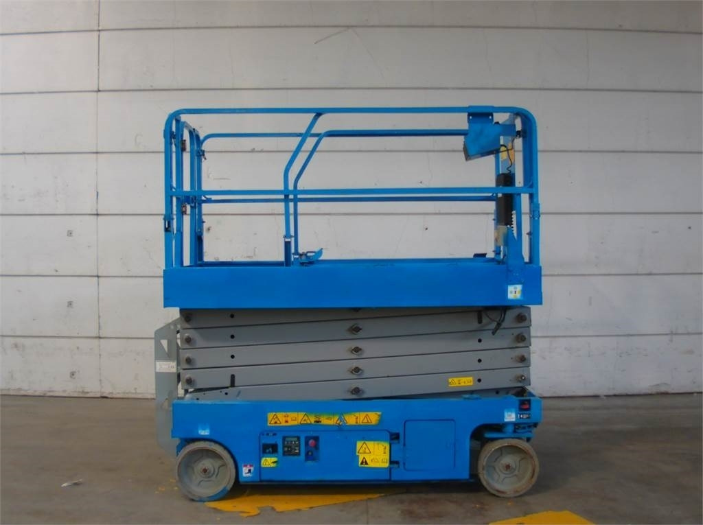 Genie GS3246 - Lift u obliku makaza: slika 1 Genie GS3246 - Lift u obliku makaza: slika 1