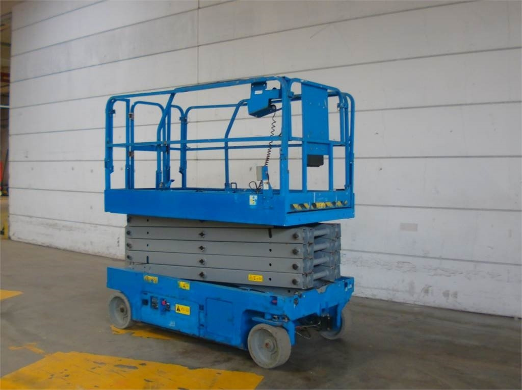Genie GS3246 - Lift u obliku makaza: slika 2 Genie GS3246 - Lift u obliku makaza: slika 2
