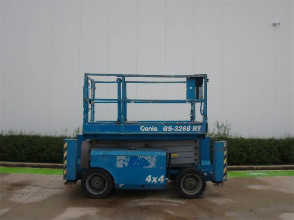 Genie GS3268RT  - Lift u obliku makaza: slika 1 Genie GS3268RT  - Lift u obliku makaza: slika 1