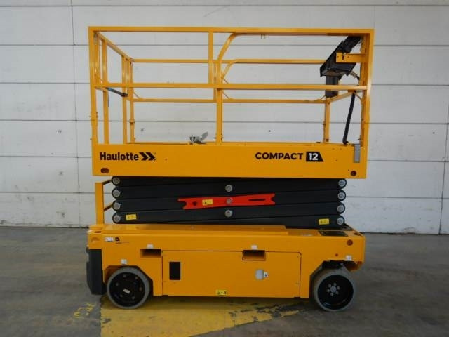 Haulotte Compact 12 AE - Lift u obliku makaza: slika 1 Haulotte Compact 12 AE - Lift u obliku makaza: slika 1