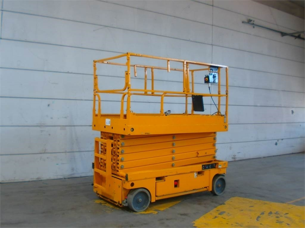 Haulotte Compact 14 - Lift u obliku makaza: slika 2 Haulotte Compact 14 - Lift u obliku makaza: slika 2